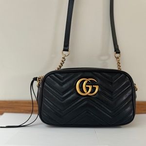 Gucci GG Marmont Small Shoulder Bag